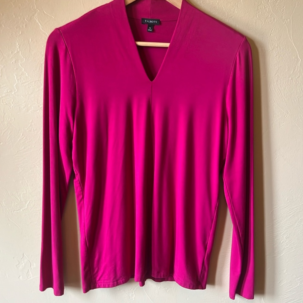 V-neck front double lined top